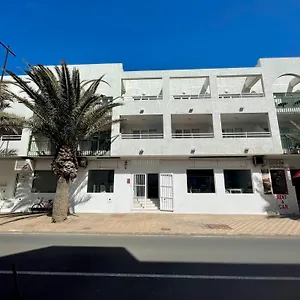 Coliving By Amazzzing Travel Hostal Corralejo