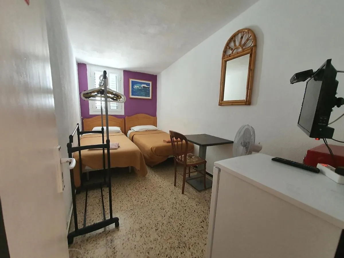 Satiago-S Private Rooms Playa del Ingles  0*, Playa del Ingles (Gran Canaria) Spain
